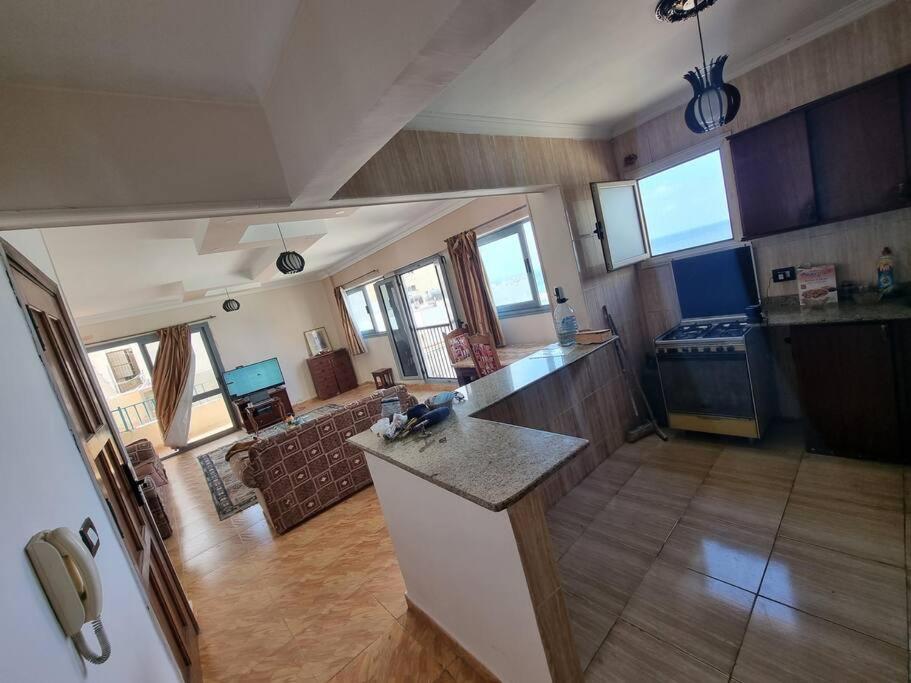 Panoramic Sea View Zamzm Flat Miami Family شقة فندقية زمزم بانورما بشاطئ ميامي - الاسكندرية صف اول مباشر علي بحر - عائلات فقط Alexandria Bagian luar foto