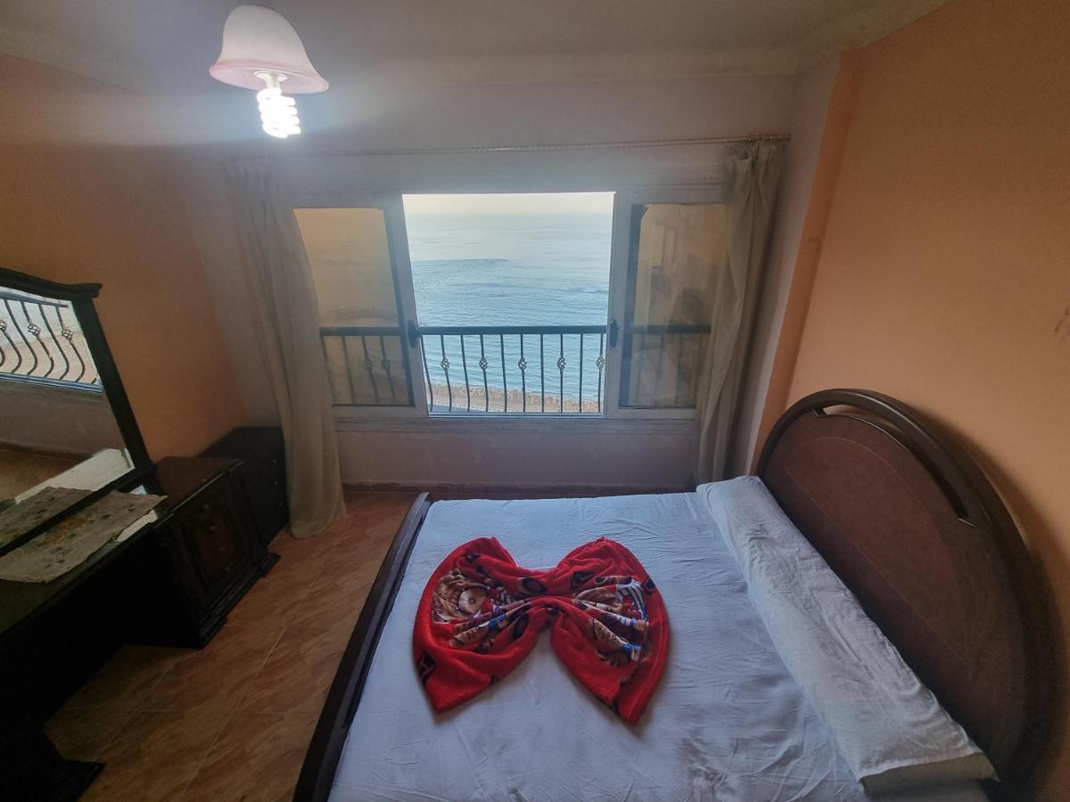 Panoramic Sea View Zamzm Flat Miami Family شقة فندقية زمزم بانورما بشاطئ ميامي - الاسكندرية صف اول مباشر علي بحر - عائلات فقط Alexandria Bagian luar foto