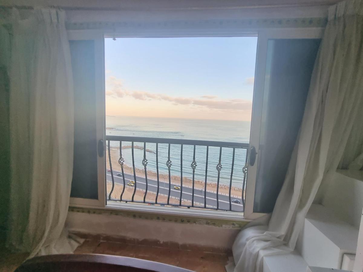 Panoramic Sea View Zamzm Flat Miami Family شقة فندقية زمزم بانورما بشاطئ ميامي - الاسكندرية صف اول مباشر علي بحر - عائلات فقط Alexandria Bagian luar foto