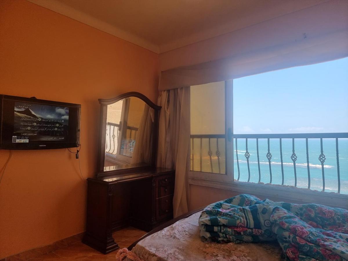 Panoramic Sea View Zamzm Flat Miami Family شقة فندقية زمزم بانورما بشاطئ ميامي - الاسكندرية صف اول مباشر علي بحر - عائلات فقط Alexandria Bagian luar foto